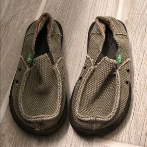 Sanuk size 1 slip ins
